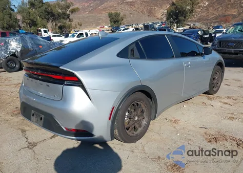 2023 Toyota Prius Le из США, поврежденный, VIN JTDACAAU4P3011983